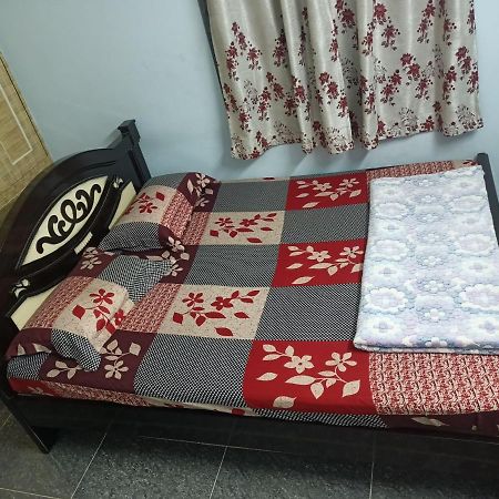 Advik Homestays Tirupati Luaran gambar