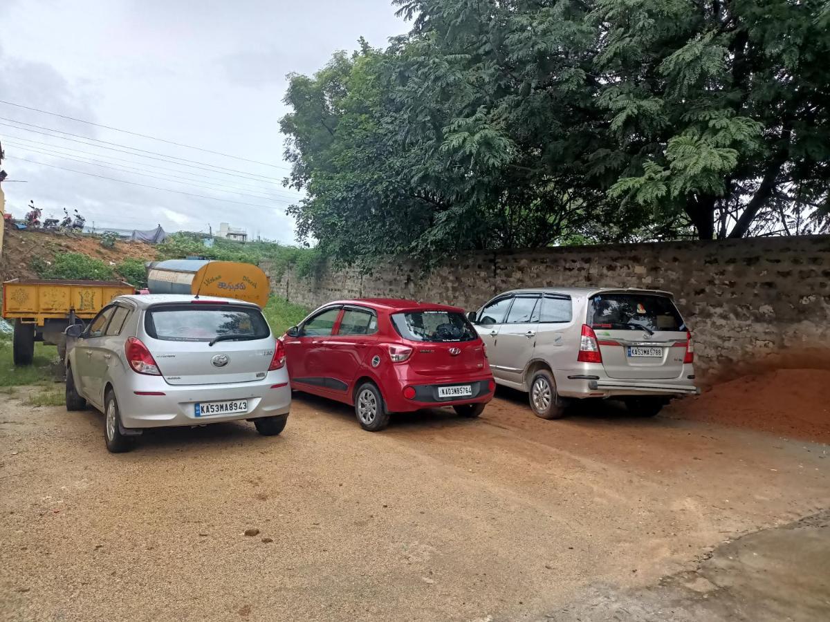 Advik Homestays Tirupati Luaran gambar