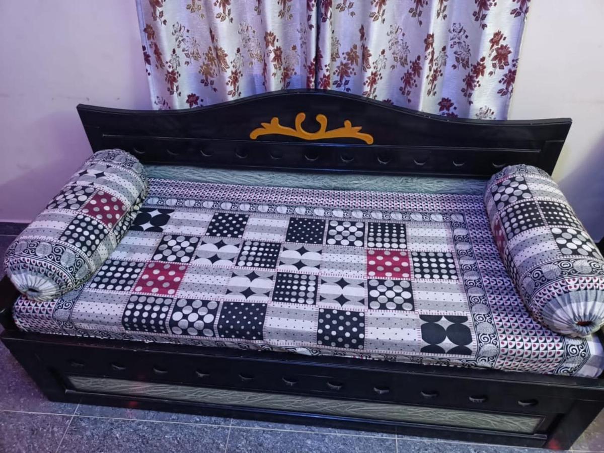 Advik Homestays Tirupati Luaran gambar