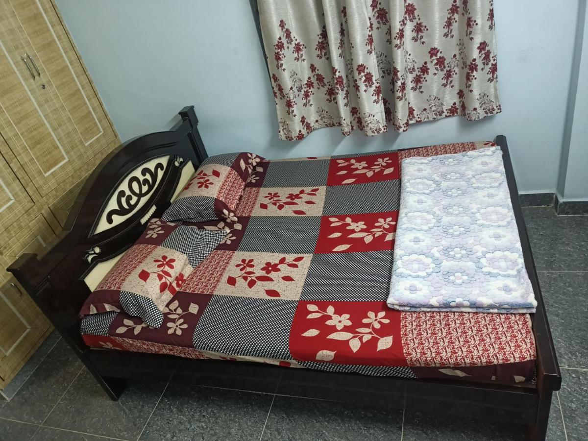 Advik Homestays Tirupati Luaran gambar